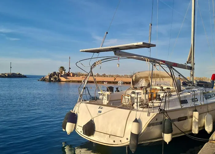 Boat Botel *